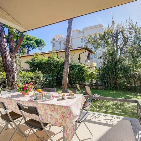 Casa Maddalena Al Mare 600M From Sea - Happy Rentals Marina di Pietrasanta Exterior photo